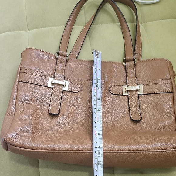 Gianibernini Sophisticated Brown Shoulder Bag with Structured Design - Picture 16 of 16